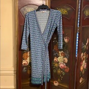 Max studio wrap dress